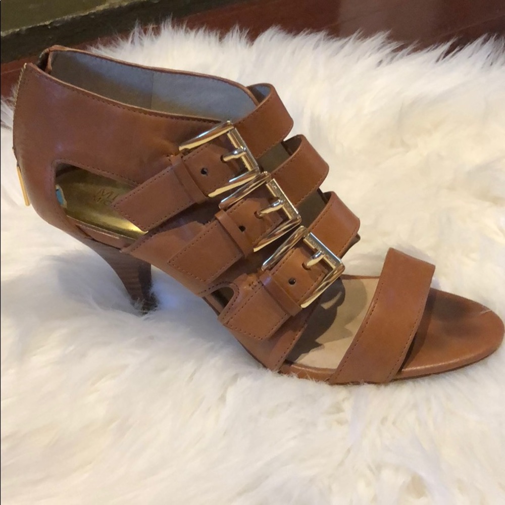 Pre loved Michael Kors buckle up sandals